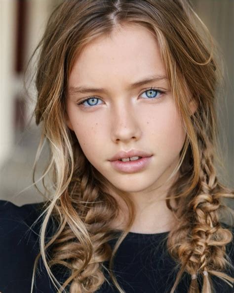 Watch free online video with teenage models .